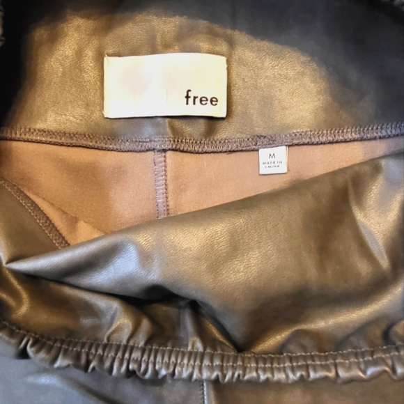 WILFRED Daria Vegan Leather Leggings - Picture 5 of 7